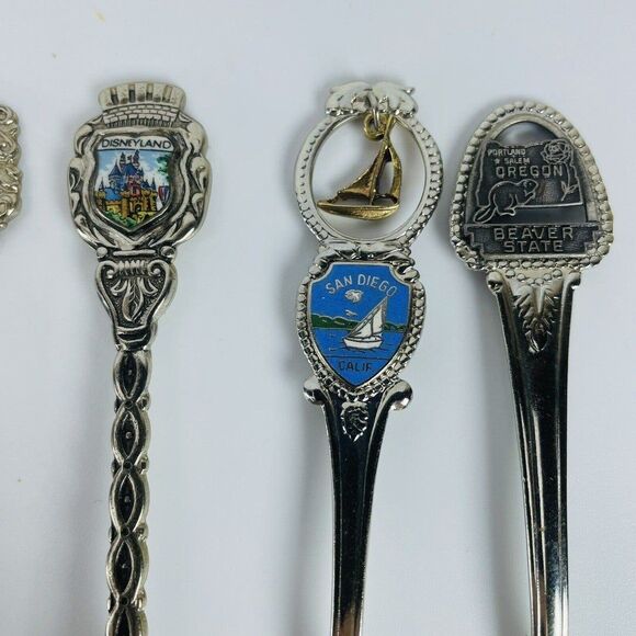 West Coast States LOT Collectible Spoons Landmarks Alaska Hawaii California ETC - Picture 2 of 12